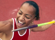 开云棋牌-恩比德关键节点连续得分，雄鹿与国王一役的胜负手