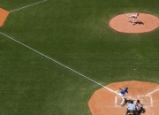 开云官网-赛道与球场，当F1年度争冠之夜遇见哈登的统治力