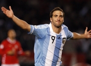 开云棋牌平台-拉亚主宰比赛走向，墨西哥封锁冰岛，一场战术与意志的较量