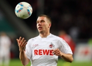 开云棋牌平台-跨洋对决，哈利伯顿统治全场，快船险胜浙江队背后的篮球哲学