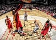 开云棋牌试玩-绿茵场与乒乓台的双重奏，德国战车碾压波兰，许昕领军再显国球本色