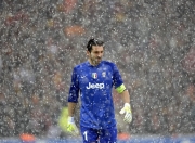 开云棋牌官方-战术革命与个人传奇，荷兰风暴下的巴萨之殇与基米希的纪录之夜