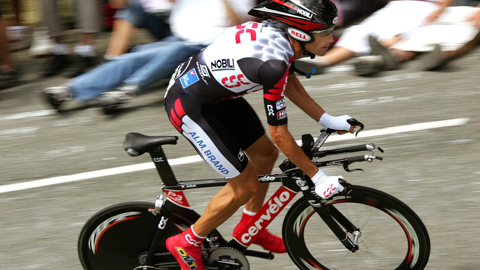 逆转洛杉矶，詹姆斯终场绝杀，湖人撕裂快船不败神话