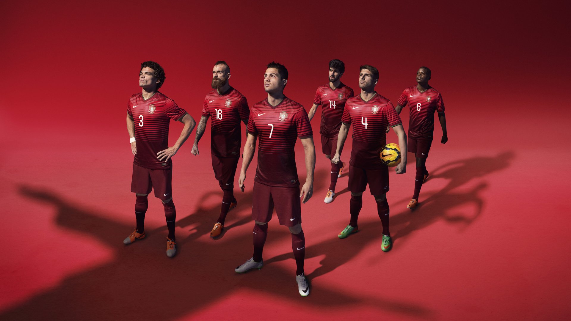 北非雄鹰展翅斩秘鲁，苏亚雷斯一锤定音成关键先生