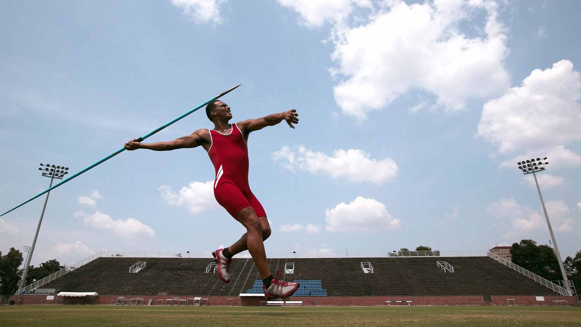 绿茵场上的国王,世界杯焦点战绝杀新疆队背后的故事